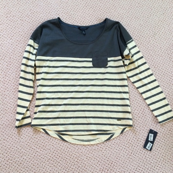 Brand new tommy hilfiger striped top!