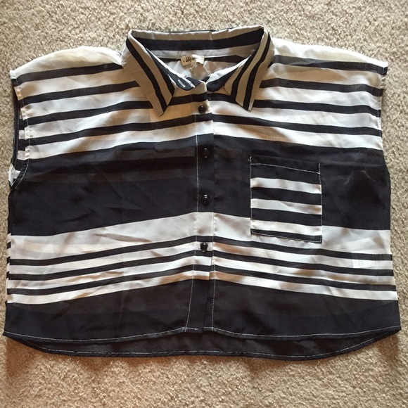 ✨ NWT Boxy Sleeveless Striped Crop Top, Forever 21