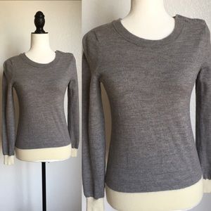 🎉😊BANANA REPUBLIC Gray Sweater!