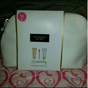 New Victoria's Secret "Heavenly" Gift Set with Bag