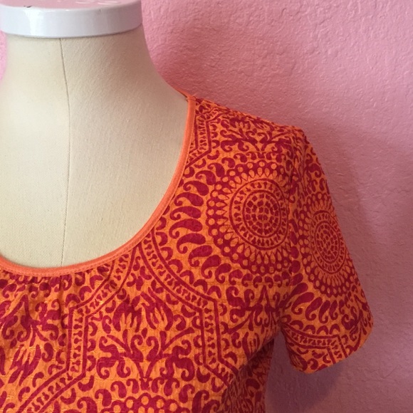 Textured Tee - Picture 2 of 4