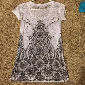 Scoop neck with studded detailing