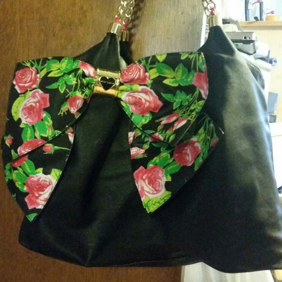 Betsey johnson tote purse