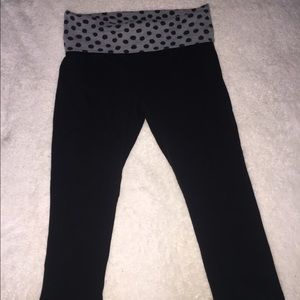 Crop yoga pants