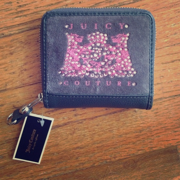Juicy Couture zip around wallet