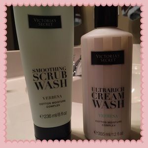 💕Victoria Secret💕 body WASH & body scrub.