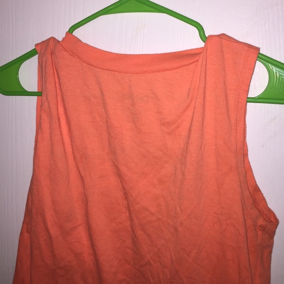 Crop top - Picture 2 of 3