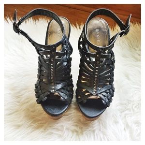 Black Caged Wedges