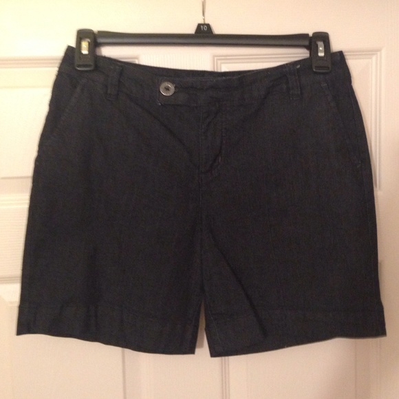 Dark denim short
