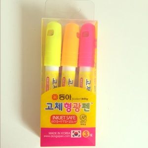 Korean brand crayon highlighters!!
