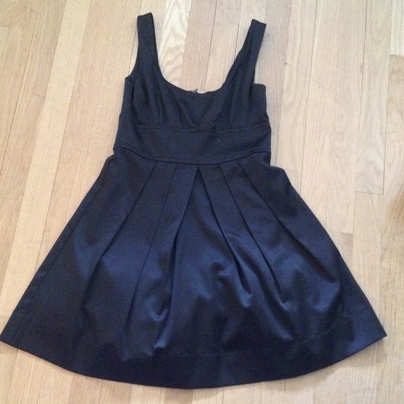 Cute little black dress - Picture 1 of 2