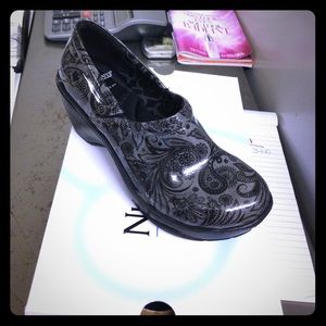 Nursemates - ON SALE 💎$25 TODAY ONLY ! ☺️☺️☺️