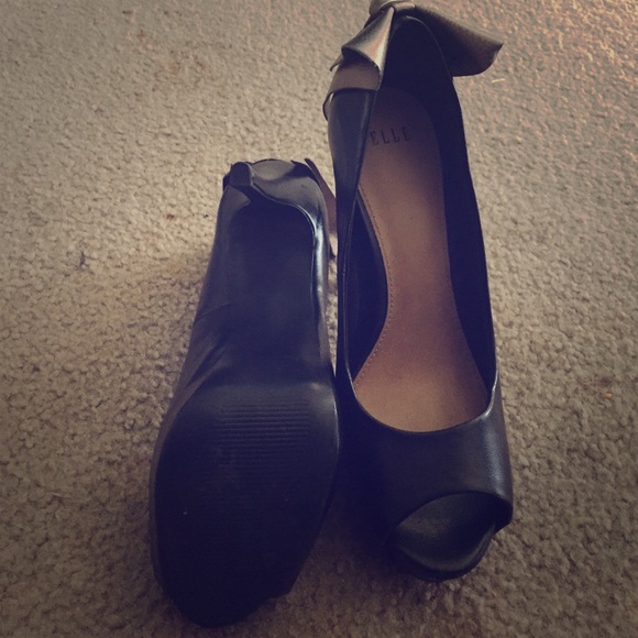 Heels - Picture 1 of 2