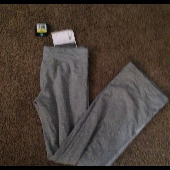 Nike grey pants - Picture 2 of 3