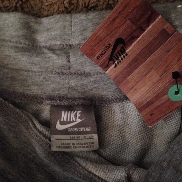 Nike grey pants - Picture 3 of 3
