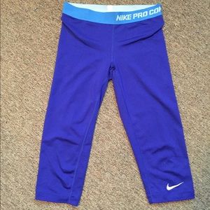 Nike pro combat blue/purple capris small