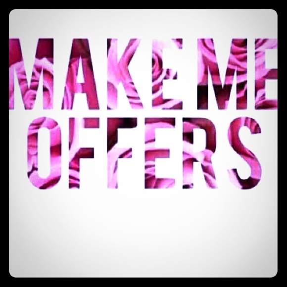 Closet closing all must go.. - Picture 1 of 1