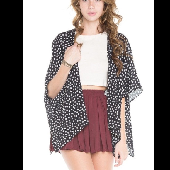 Brandy Melville Daisy Kimono