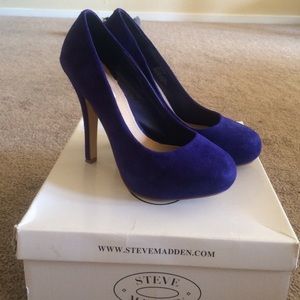 Steve Madden blue suede heels