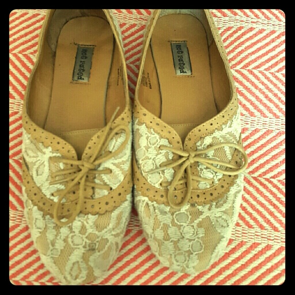 Lacy flats