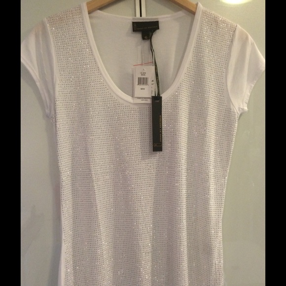 Sequined, scoop neck white-tee. Size S. - Picture 4 of 4