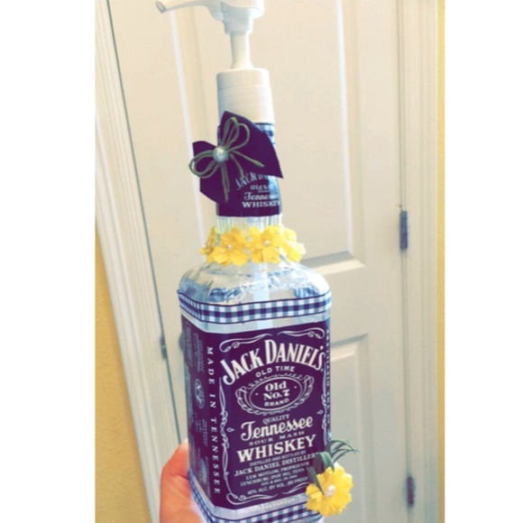 Soap dispenser .