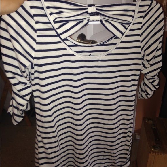 Striped shirt with bow tie back