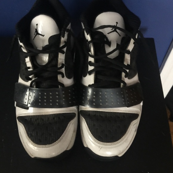 Jordan Trainers 11.5 - Picture 2 of 3