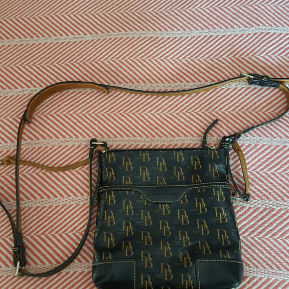 D&B crossbody purse