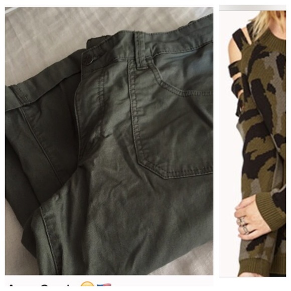 Pants - Army Capris 😊🇺🇸