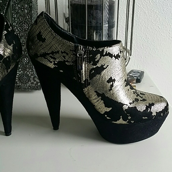 Colin Stuart Bootie - Picture 2 of 4