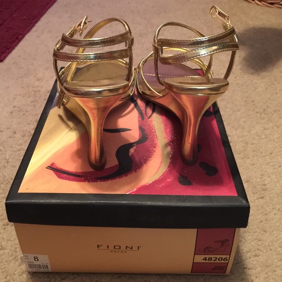 Sandals - Picture 2 of 3