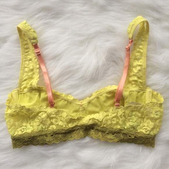 ✨ Free People Bralette ✨ - Picture 3 of 4