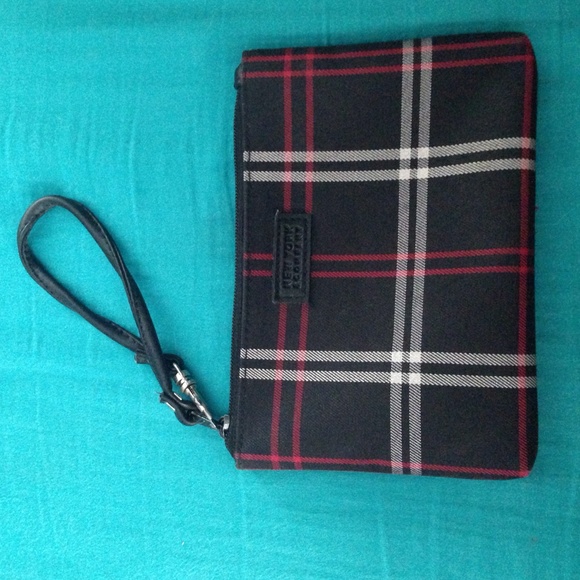 New York & Company clutch