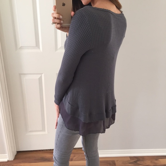 Sold • Beautiful Waffle Texture Grey Sweater - Picture 2 of 4