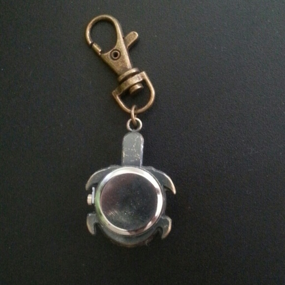 Turtle timepiece/keychain - Picture 3 of 3