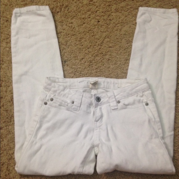 White skinny jeans❌TRADED❌