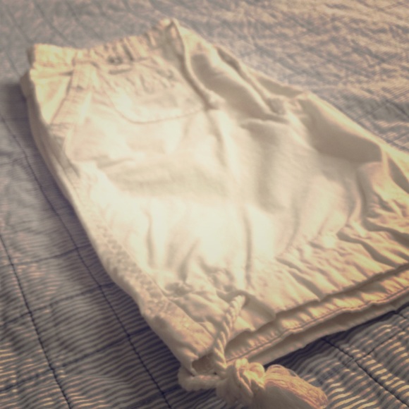 Men's white boat shorts size 34