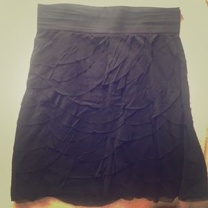 Express black scalloped skirt