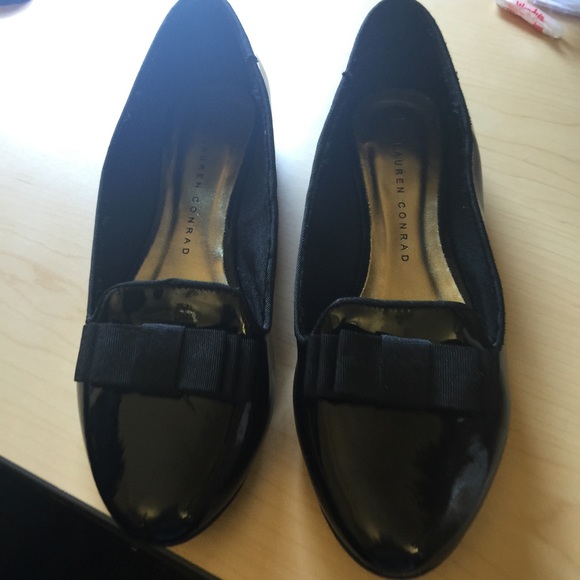 Black flats