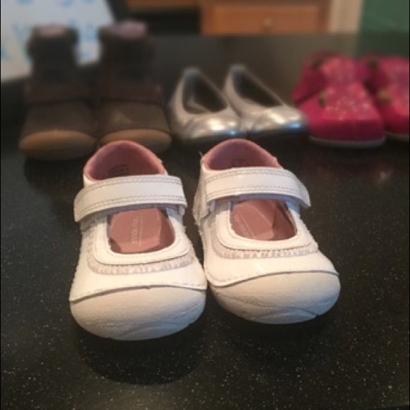 Stride Right White Walking Shoes