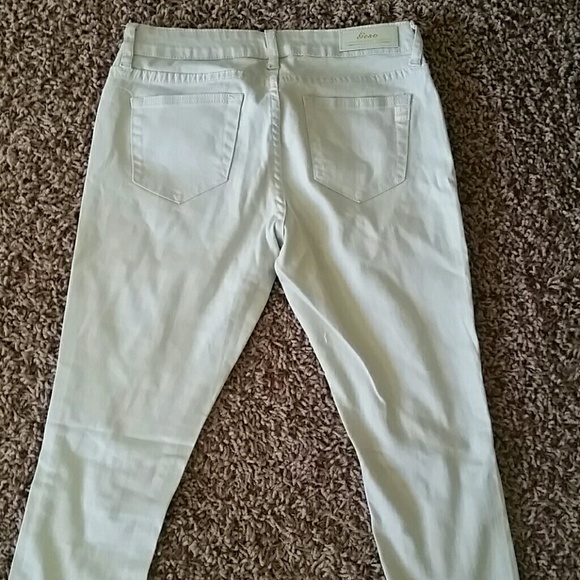 NWOT Distressed Kahki Jeggings - Picture 2 of 2