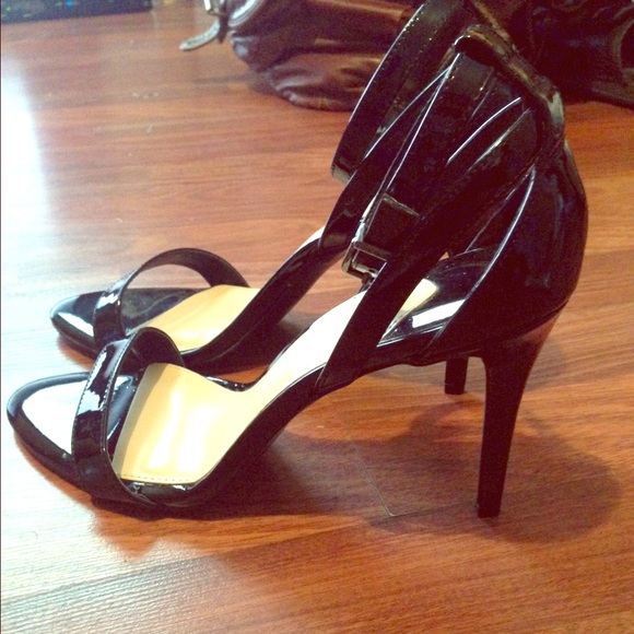 Gianni Bini  strappy sandals