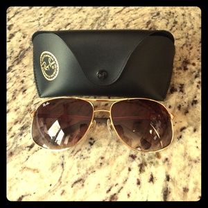 SALE! Ray-Ban gold rim, brown gradient sunglasses