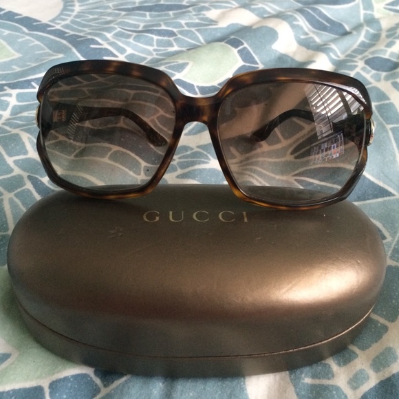 Gucci Sunglassss - With Case!