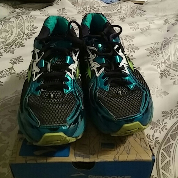 Brooks Ravenna 4 size 8.5