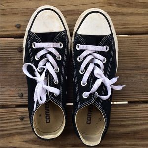 Black converse