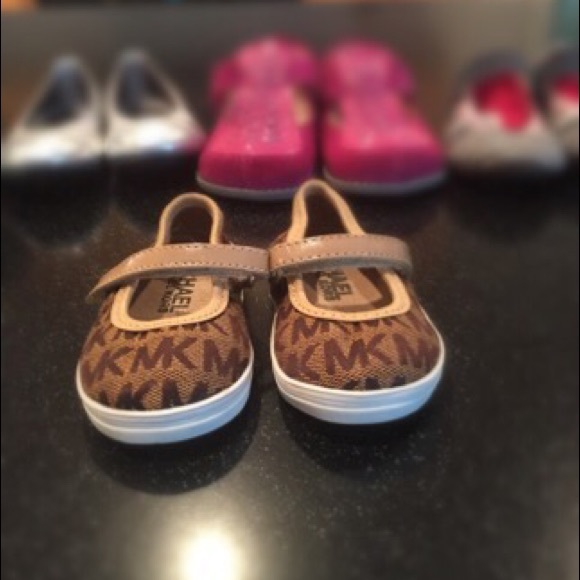 Cute Michael Kors Baby Flats