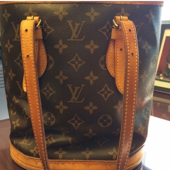 Louis Vuitton small bucket handbag