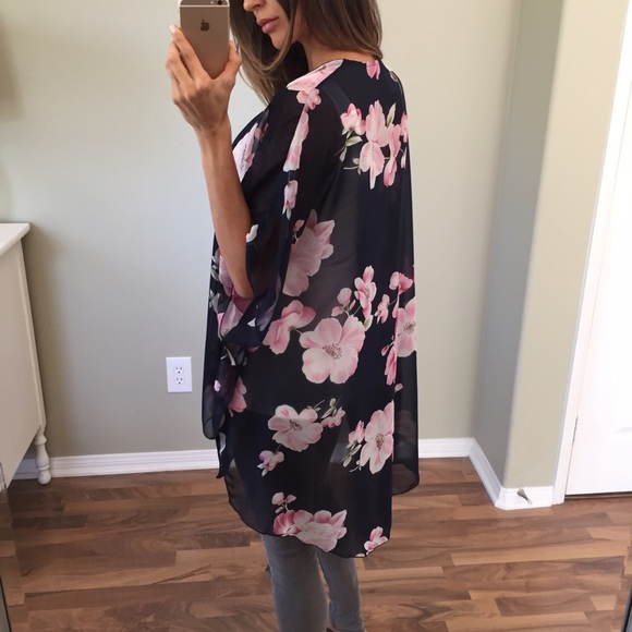 Sold • Dark Blue & Pink Floral Kimono - Picture 3 of 4